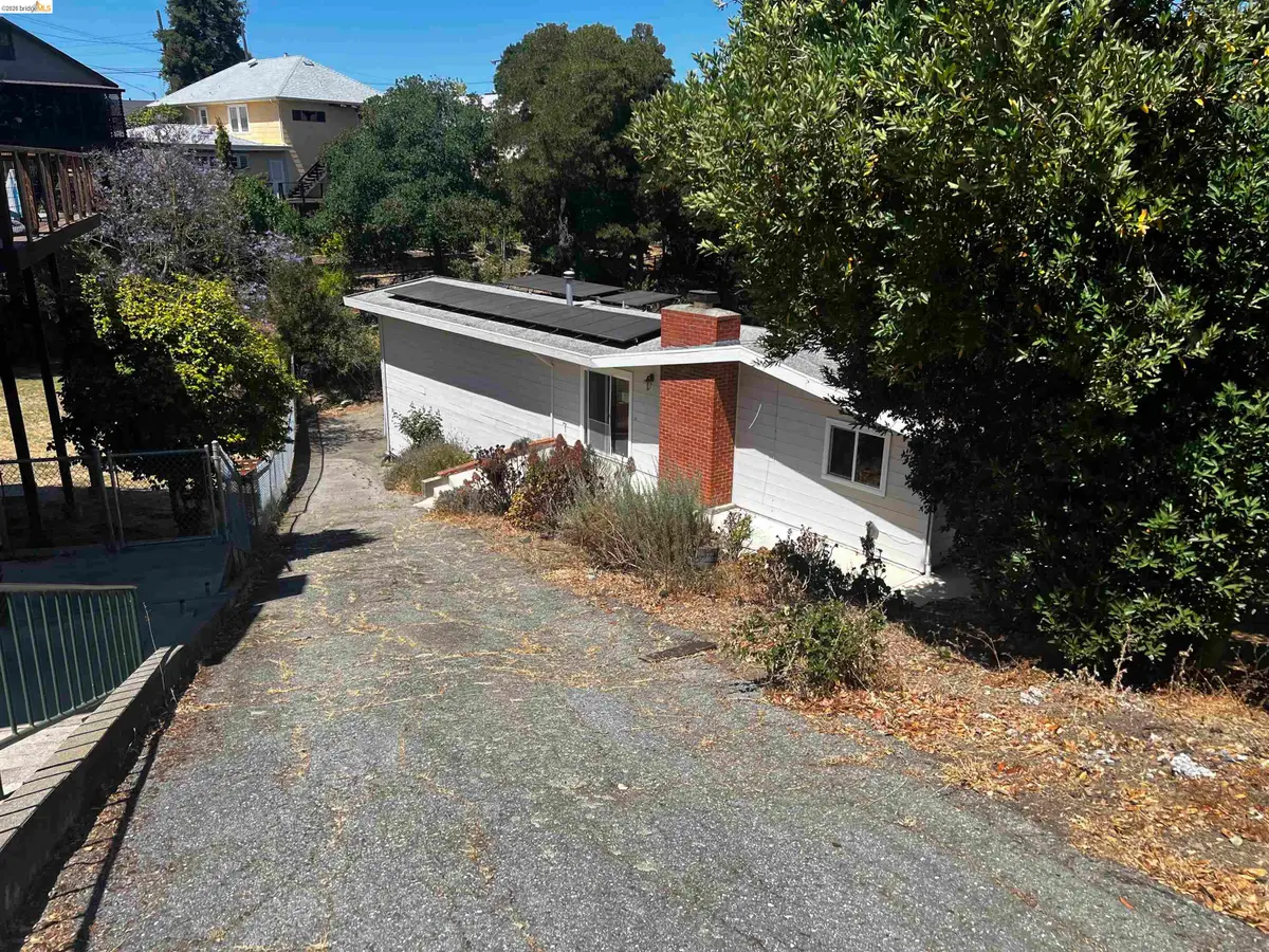 58 Pomona St, Crockett, CA 94525 - #1