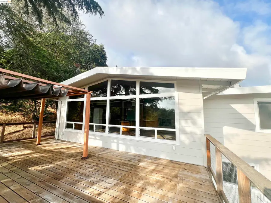 58 Pomona St, Crockett, CA 94525 - #3