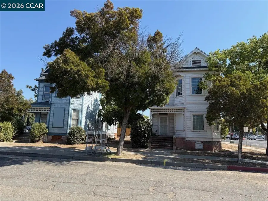 161 S 3rd Ave, Oakdale, CA 95361 - #2