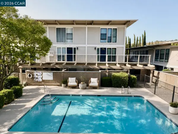2133 Donald Dr #18, Moraga, CA 94556