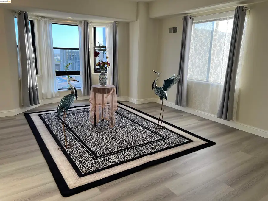 988 Franklin Street #1111, Oakland, CA 94607 - #2