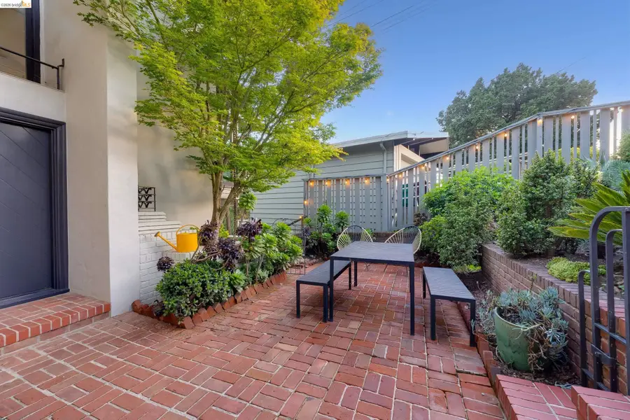 6048 Chelton Dr, Oakland, CA 94611 - #3