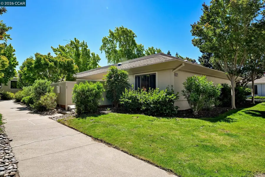 2233 Pine Knoll Dr #4, Walnut Creek, CA 94595 - #2