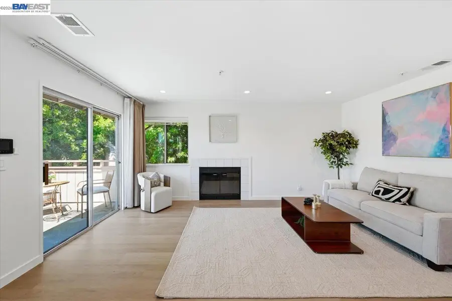 25164 Copa Del Oro Dr #201, Hayward, CA 94545 - #2