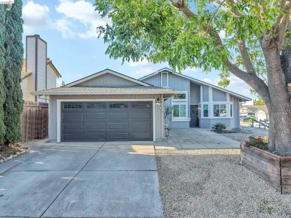 200 Spindrift Ct, Oakley, CA 94561