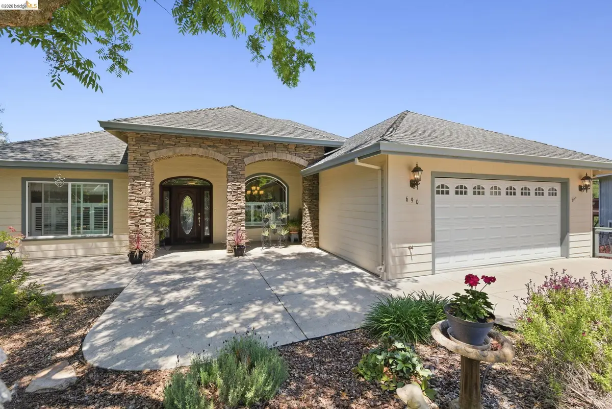 690 Golden Gate Circle, Sonora, CA 95370 - #1