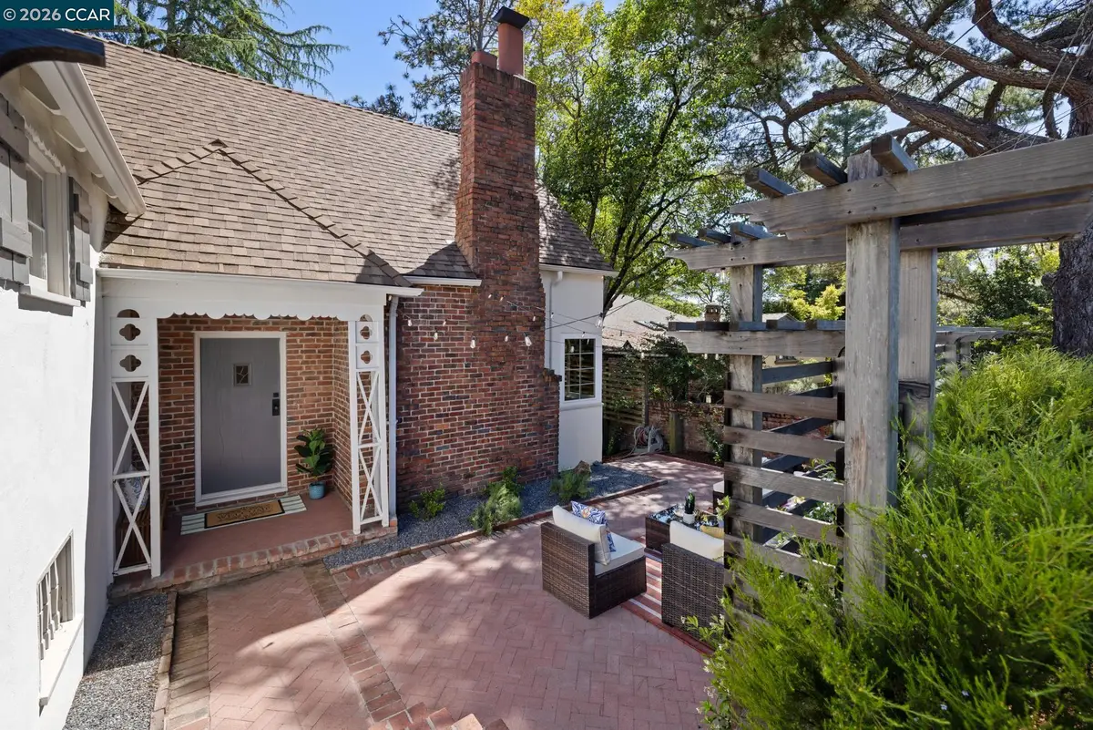 6008 Chelton Dr, Oakland, CA 94611 - #1
