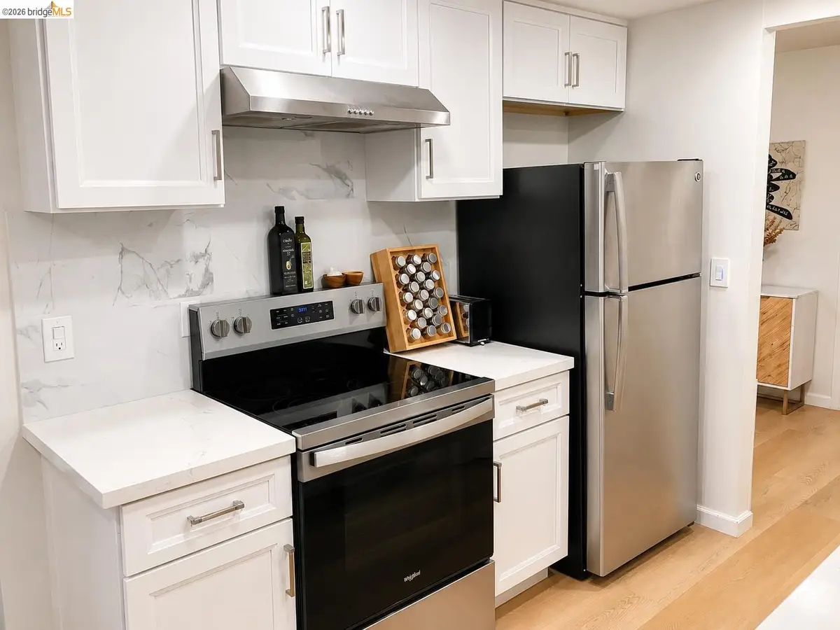 8761 Mountain Blvd #11, Oakland, CA 94605 - #1