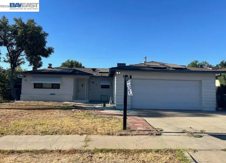 3823 E Donner Ave, Fresno, CA 93726 - #1