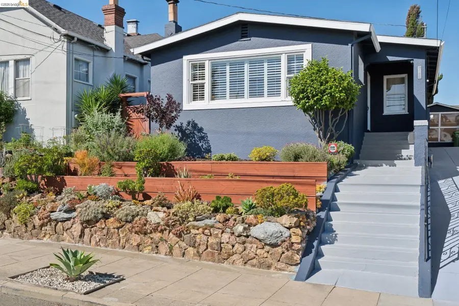 5208 Trask St, Oakland, CA 94601 - #2