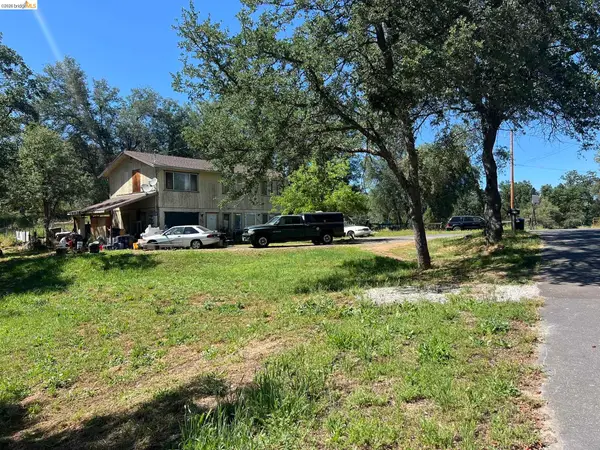 18222 Hammer Ln, Tuolumne, CA 95379