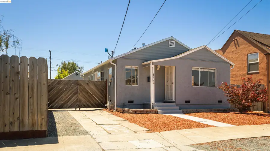 2726 Rheem Ave, Richmond, CA 94804 - #3