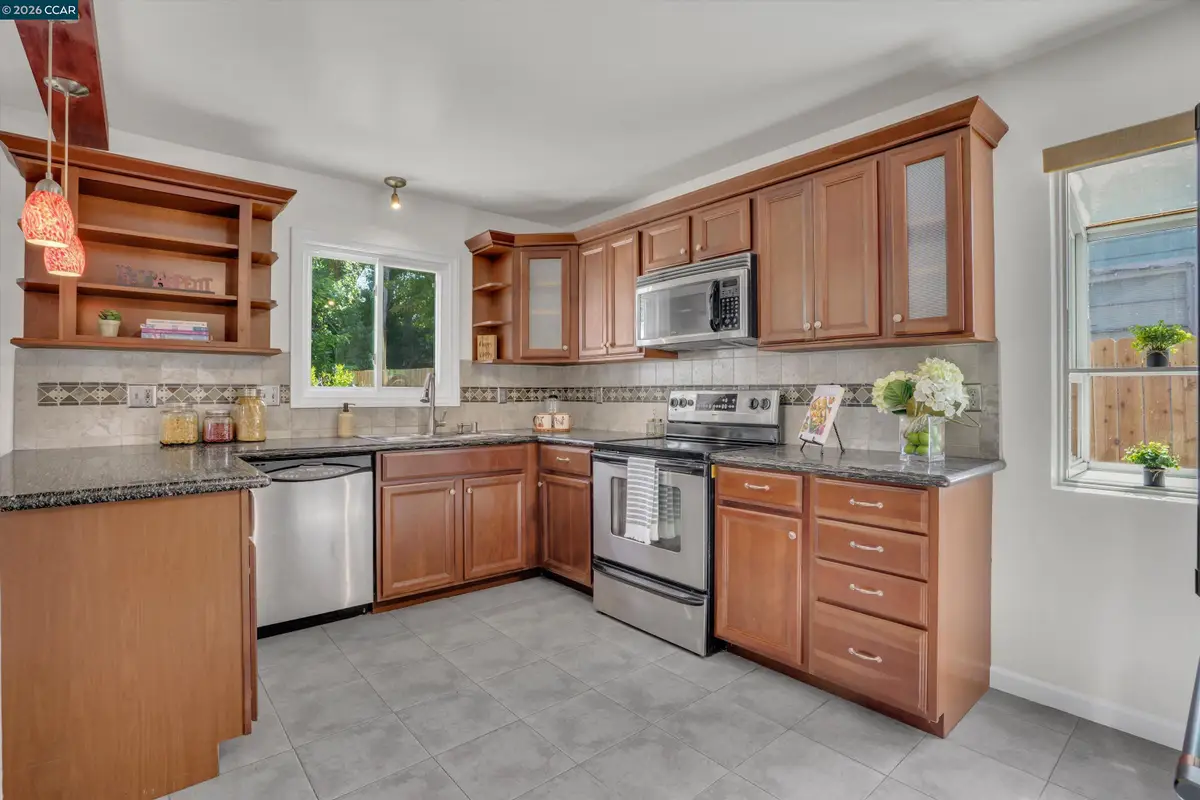 144 Roslyn Dr, Concord, CA 94518 - #1