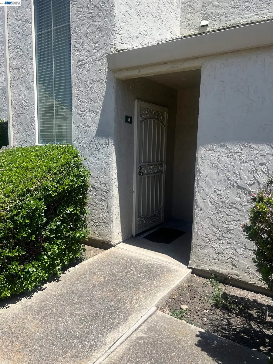 999 Porter Ave #4, Stockton, CA 95207 - #2