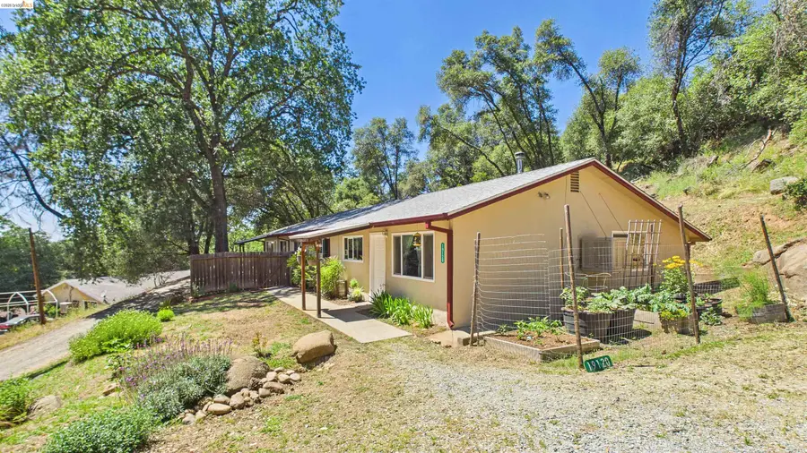 19120 & 19124 Black Oak Rd, Sonora, CA 95370 - #2