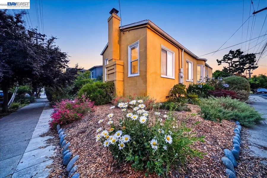 1175 Camelia St, Berkeley, CA 94702 - #2