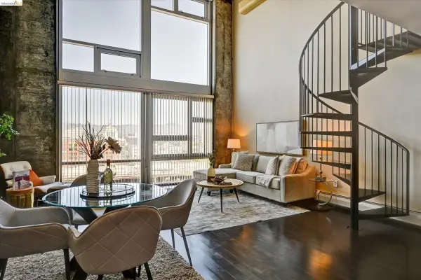 311 Oak St #Pent 9, Oakland, CA 94607