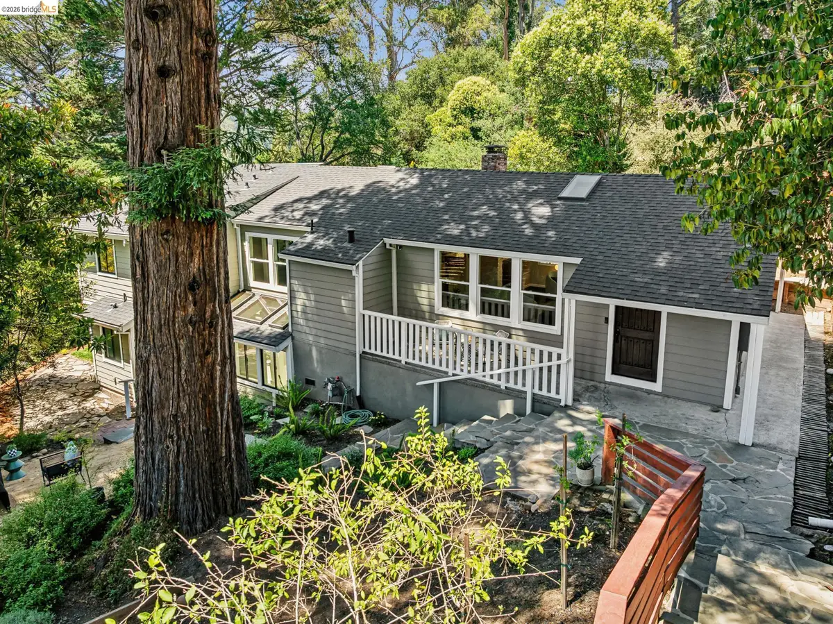 6281 Aspinwall Rd, Oakland, CA 94611 - #1