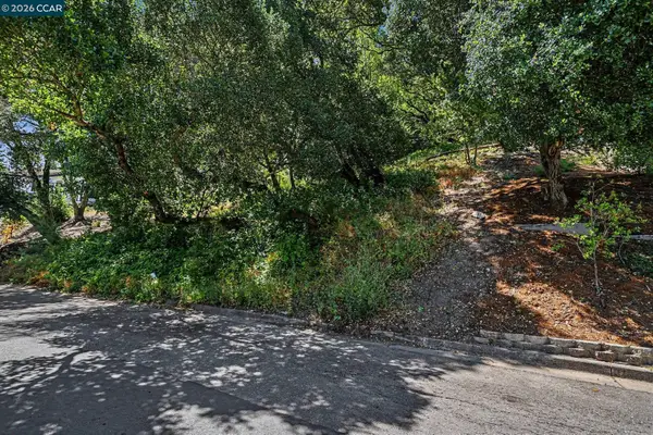 Address Withheld By Seller, Orinda, CA 94563