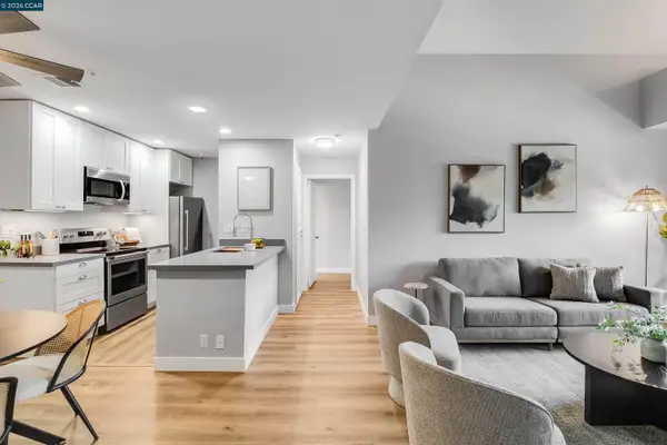 3173 Wayside Plaza #301, Walnut Creek, CA 94597
