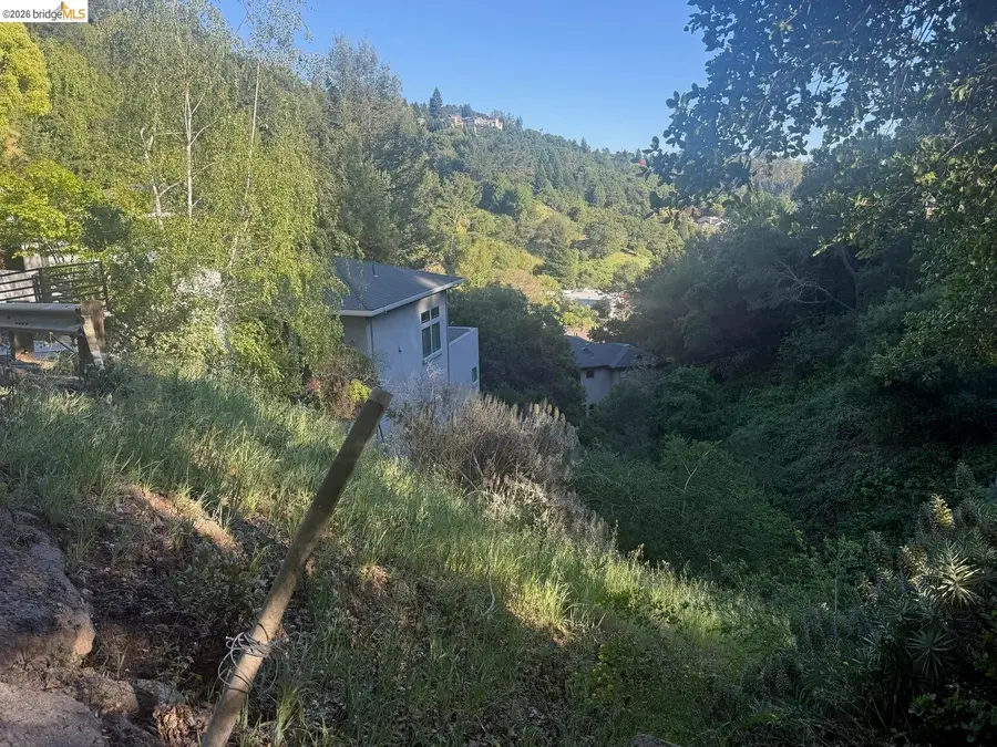 7158 Buckingham Blvd, Berkeley, CA 94705 - #2