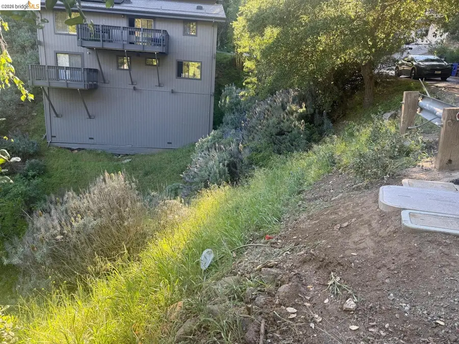 7158 Buckingham Blvd, Berkeley, CA 94705 - #3