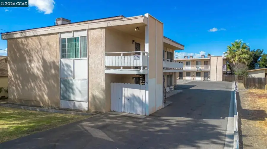 218-220 W K St, Los Banos, CA 93635 - #3