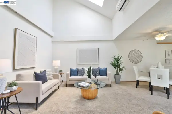 1327 Star Bush Ln, San Jose, CA 95118