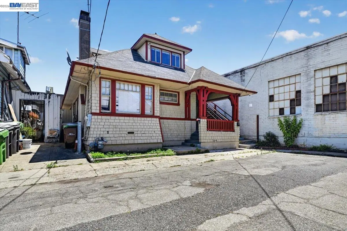 950 Loomis Ct, Oakland, CA 94606 - #1