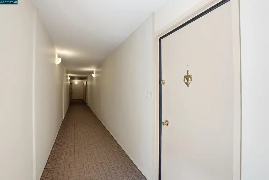 250 Whitmore St #106, Oakland, CA 94611 - #3