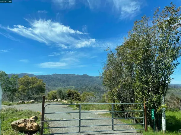 558 Community Hall Ln, St. Helena, CA 94574