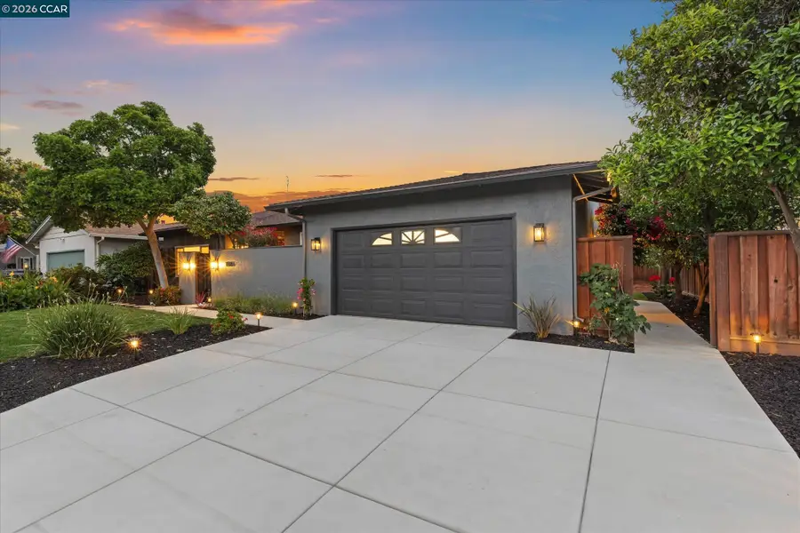 1566 Dianda Dr, Concord, CA 94521 - #3