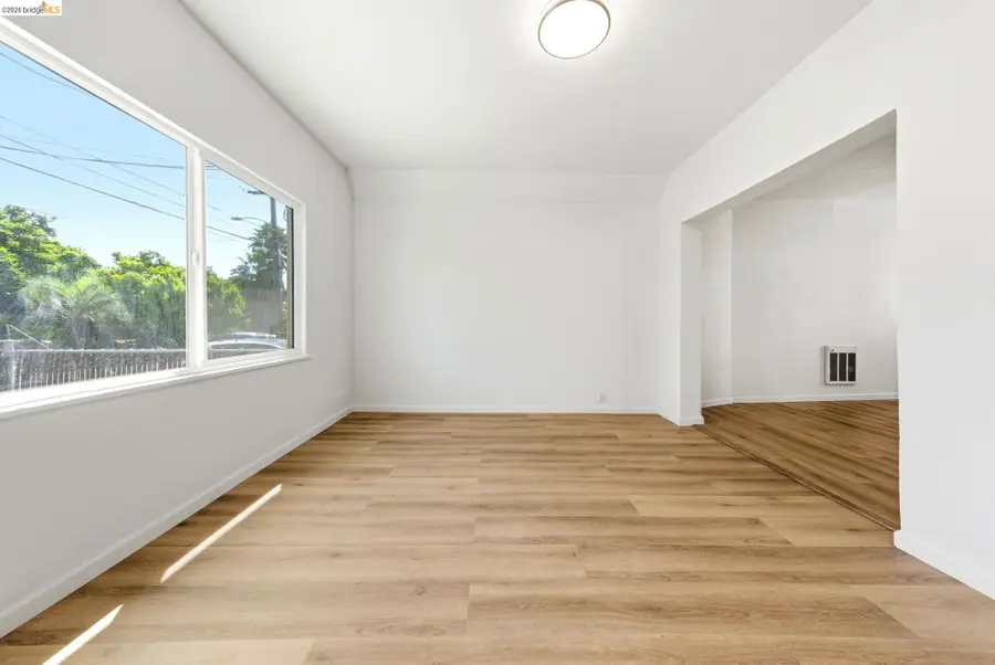 2217 E 24th St, Oakland, CA 94606 - #3