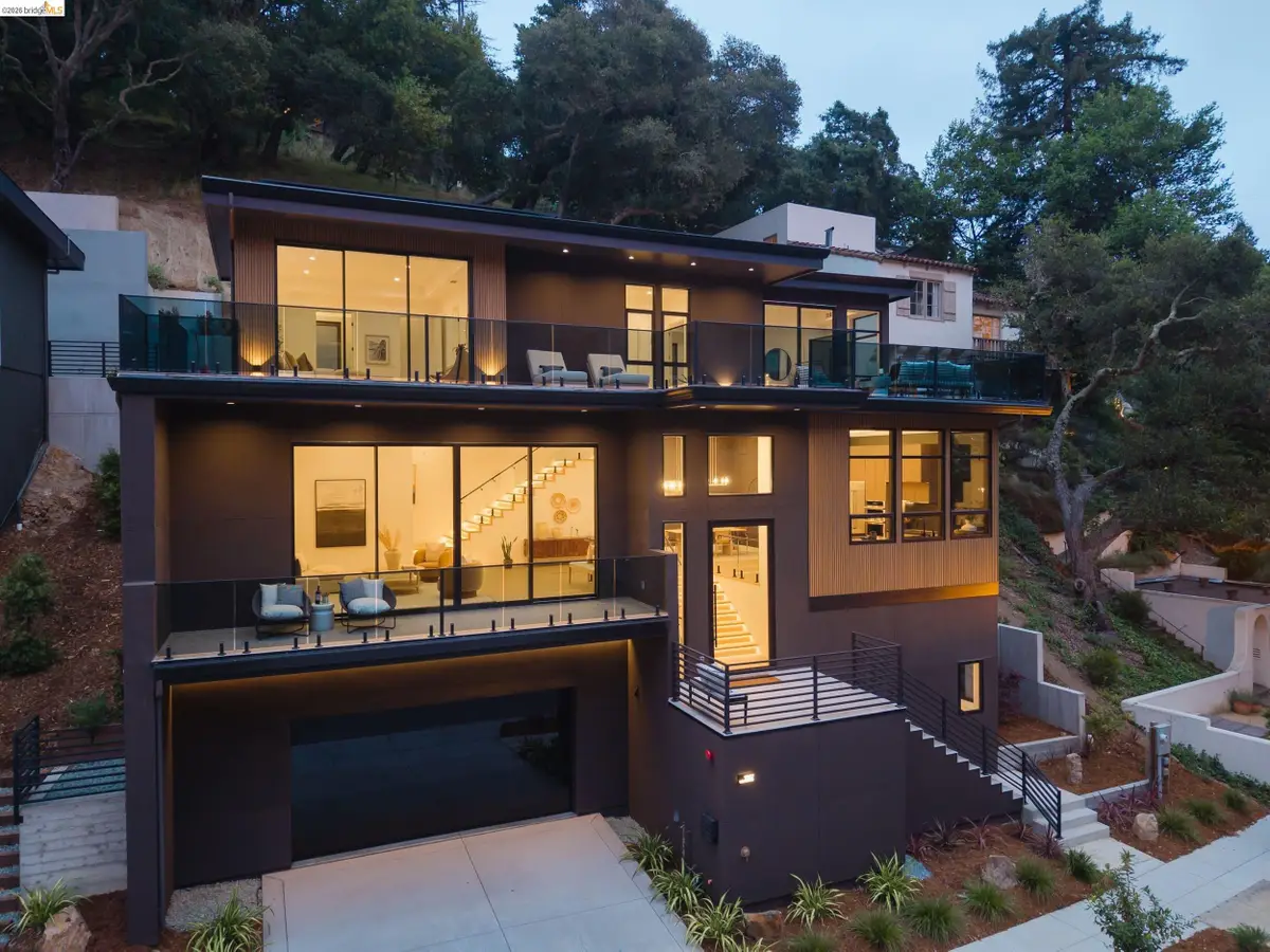 1667 Trestle Glen Rd, Oakland, CA 94610 - #1