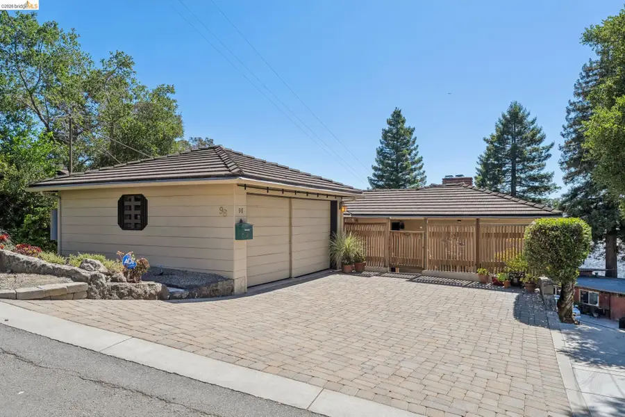 98 Fairlawn Dr, Berkeley, CA 94708 - #3