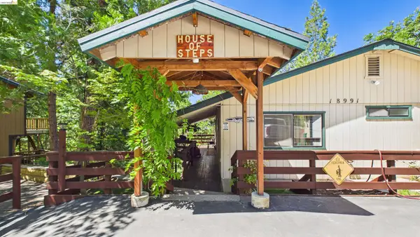 18991 Middle Camp Sugar Pine Rd, Twain Harte, CA 95383