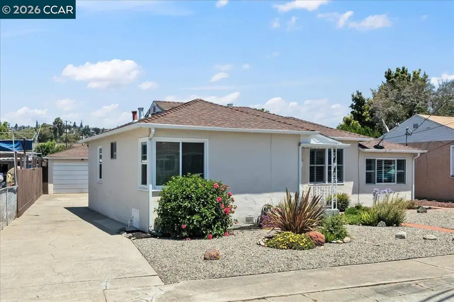 850 Harmony Dr, Ashland, CA 94541 - #3
