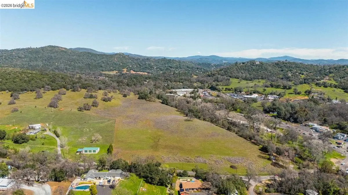 18701 Rawhide Rd, Jamestown, CA 95327 - #1