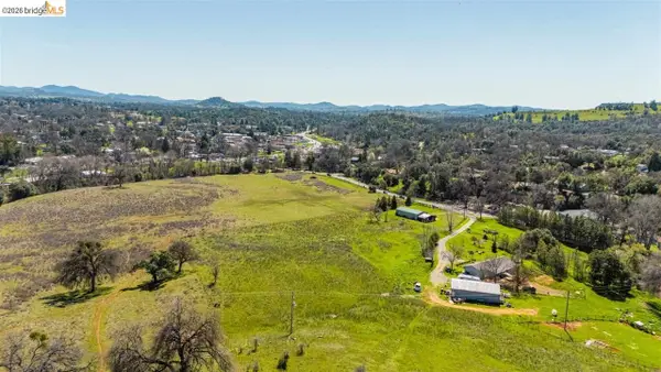 18500 Rawhide Rd, Jamestown, CA 95327