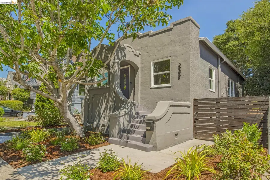 5208 Miles Ave, Oakland, CA 94618 - #2