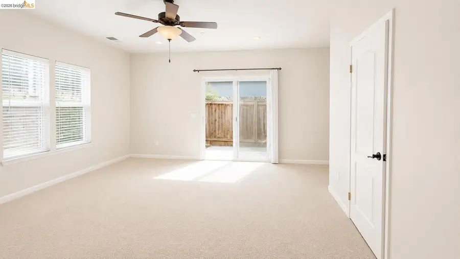 62 W Brookside Dr, Cloverdale, CA 95425 - #3