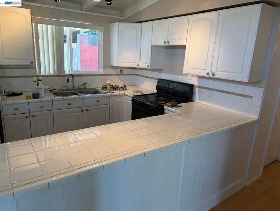 27741 Havana Ave, Hayward, CA 94544 - #2