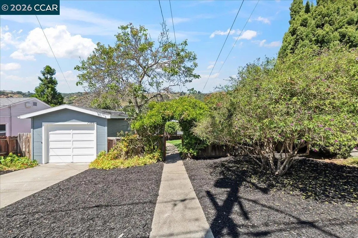 7568 Greenly Dr, Oakland, CA 94605 - #1