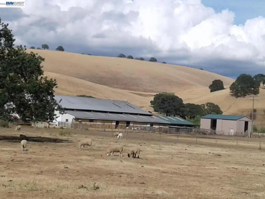 17101 Marsh Creek Rd, Clayton, CA 94517 - #2
