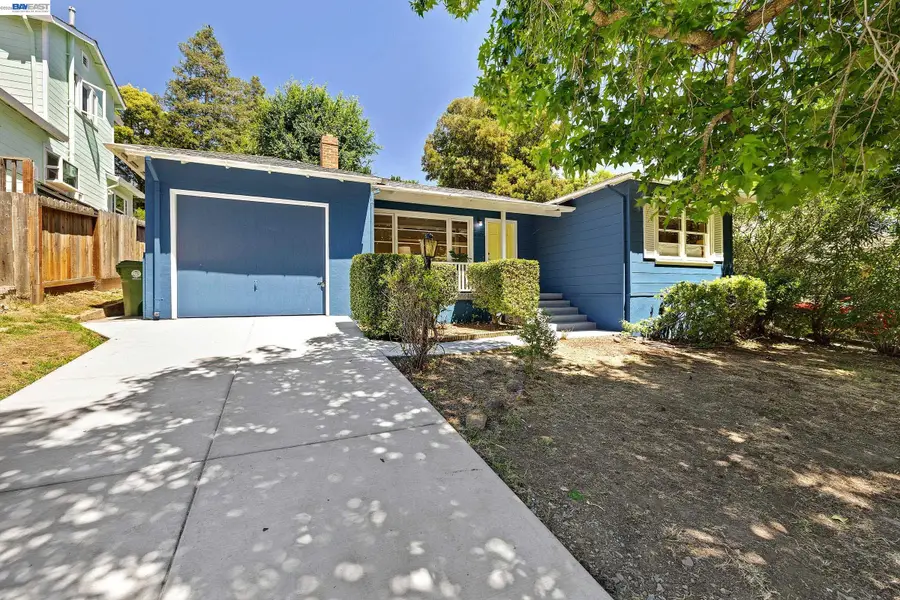 18926 Walnut Rd, Castro Valley, CA 94546 - #2