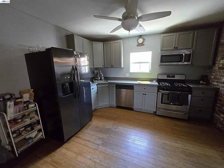 136 Jessie Ave, Manteca, CA 95337 - #3