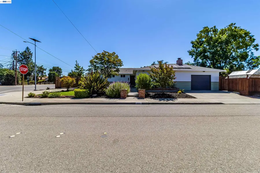 1042 Nielsen Lane, Livermore, CA 94550 - #2