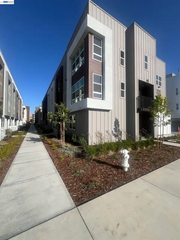 2007 Stanford Street, Alameda, CA 94501