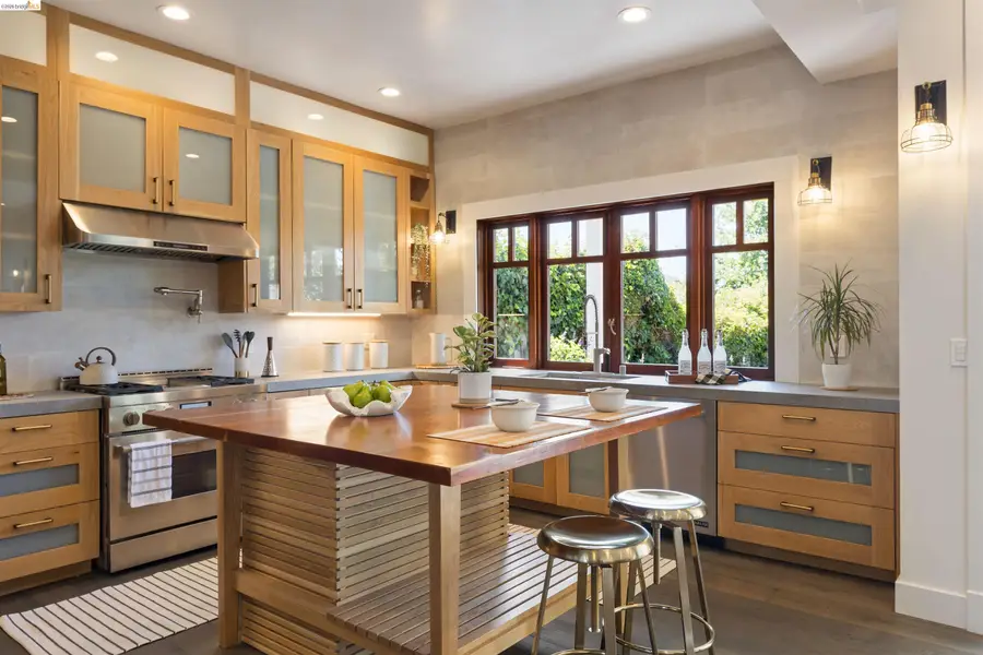 743 Calmar, Oakland, CA 94610 - #3