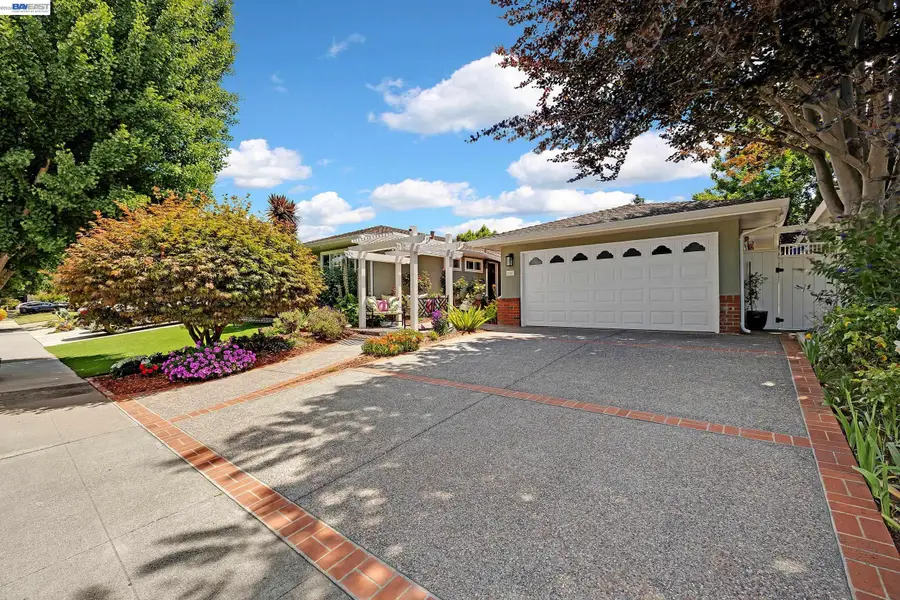 524 Hillview Dr, Fremont, CA 94536 - #2